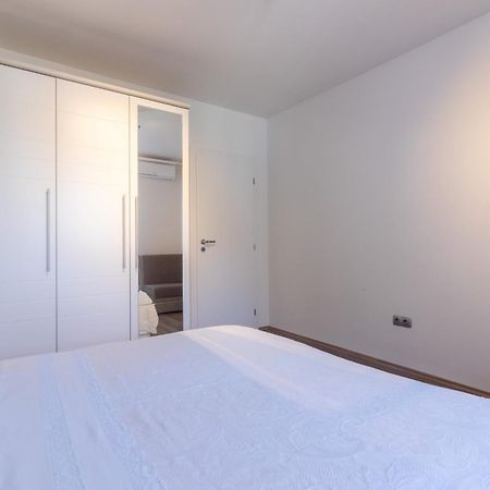 Apartments With A Parking Space Ivan Dolac, Hvar - 15784 الغرفة الصورة