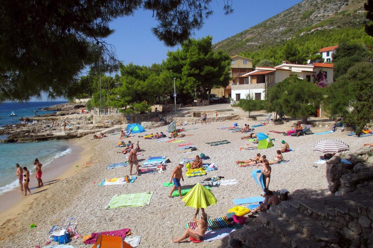 Apartments With A Parking Space Ivan Dolac, Hvar - 15784 المظهر الخارجي الصورة