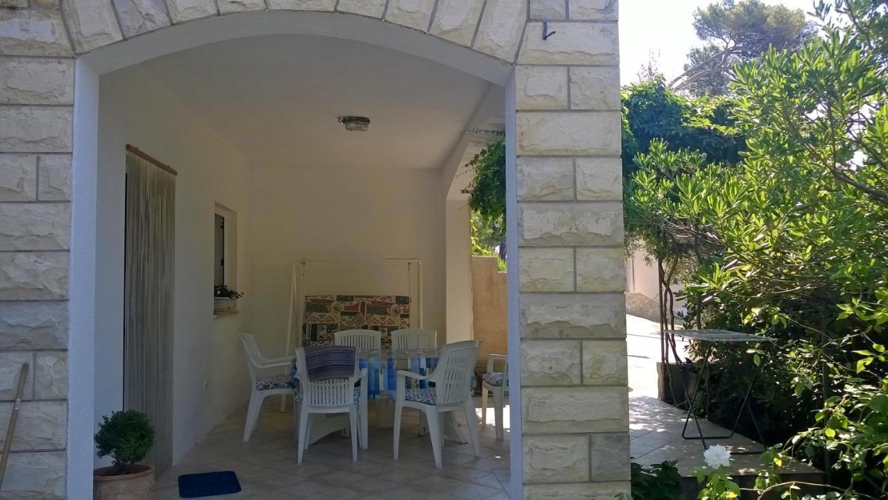 Apartments With A Parking Space Ivan Dolac, Hvar - 15784 المظهر الخارجي الصورة
