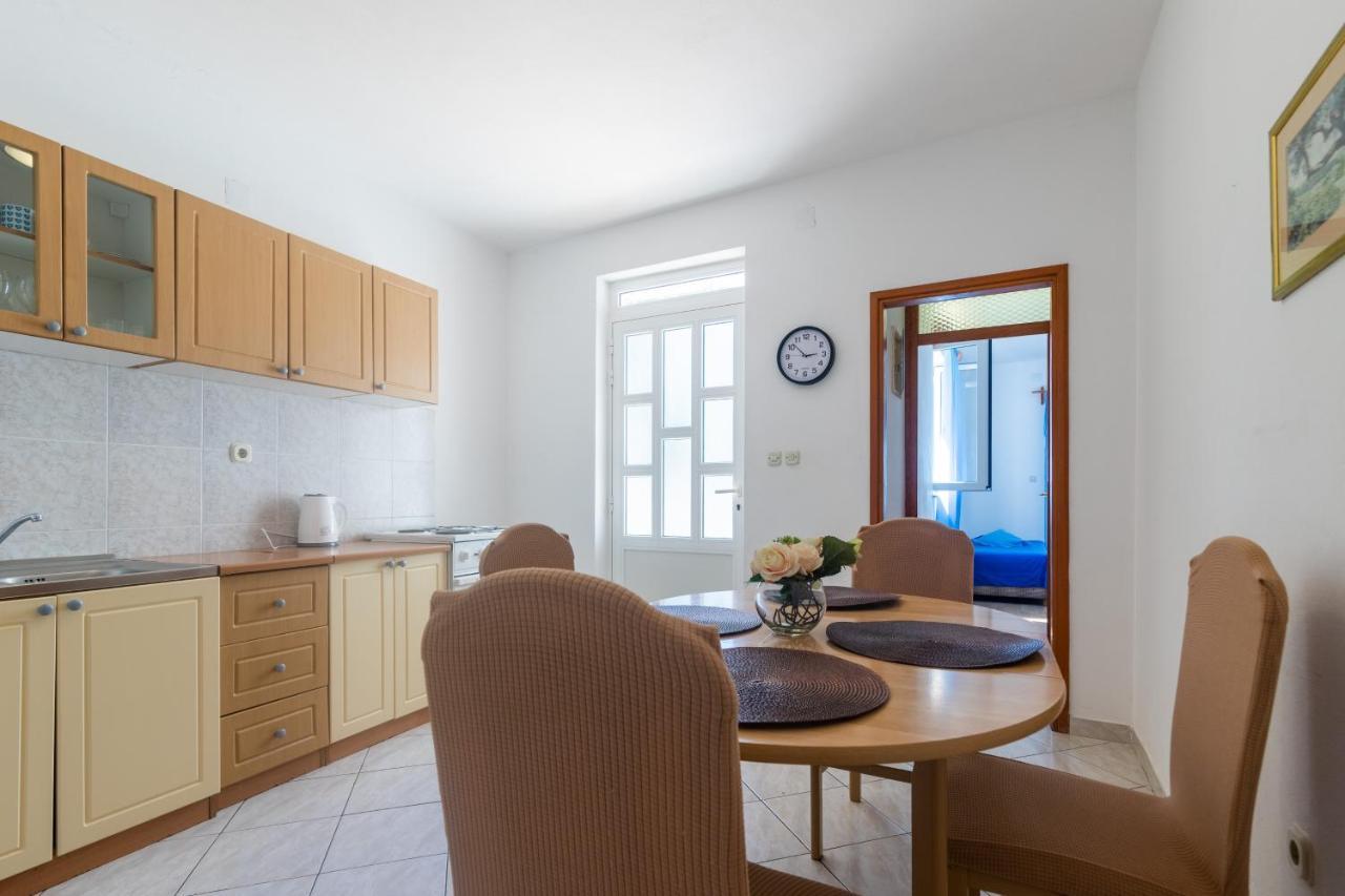 Apartments With A Parking Space Ivan Dolac, Hvar - 15784 المظهر الخارجي الصورة