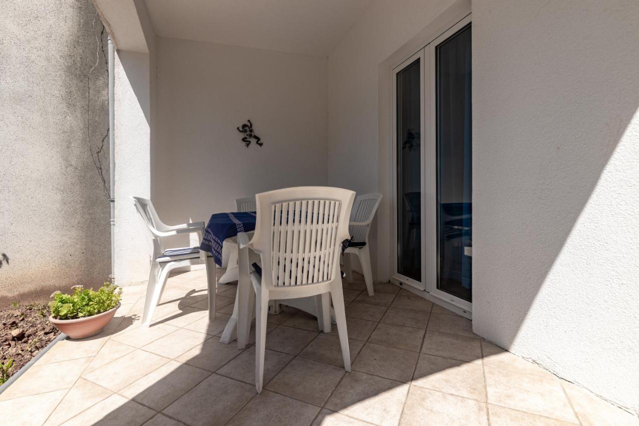 Apartments With A Parking Space Ivan Dolac, Hvar - 15784 المظهر الخارجي الصورة
