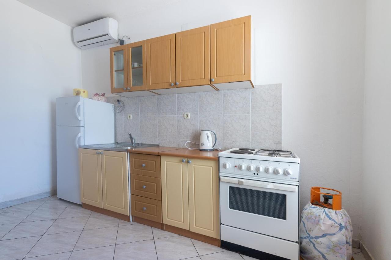 Apartments With A Parking Space Ivan Dolac, Hvar - 15784 المظهر الخارجي الصورة