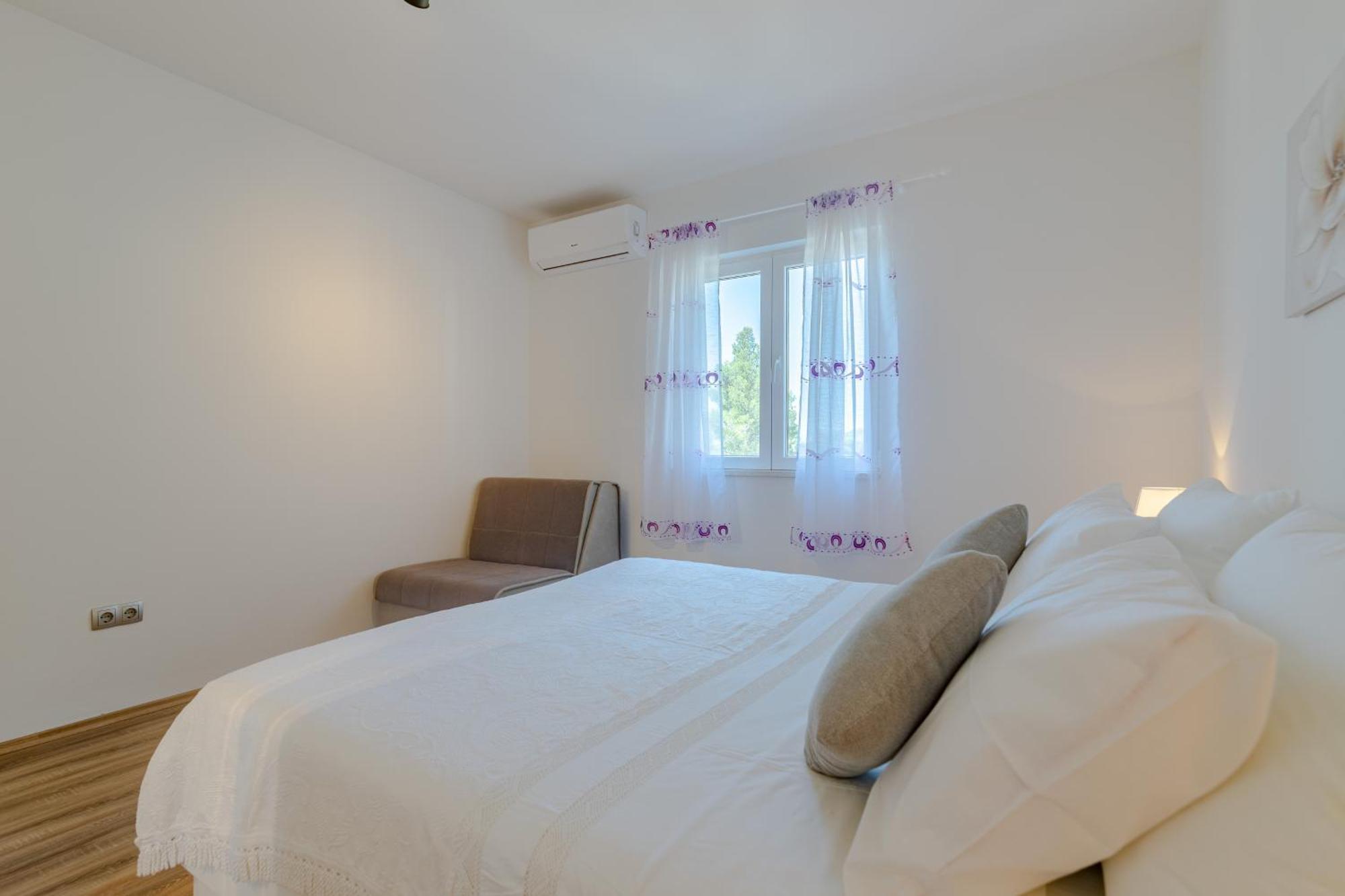 Apartments With A Parking Space Ivan Dolac, Hvar - 15784 الغرفة الصورة