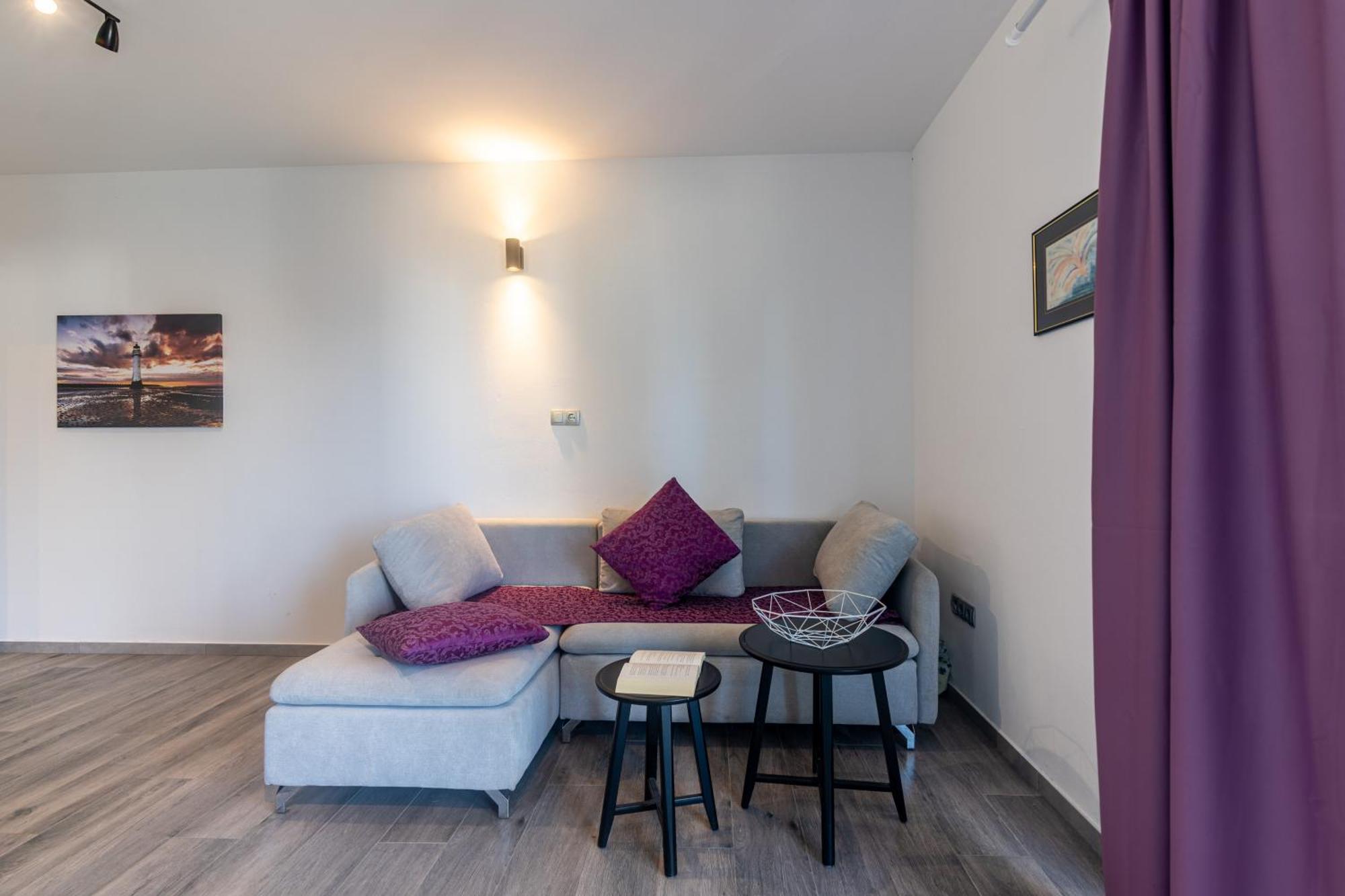 Apartments With A Parking Space Ivan Dolac, Hvar - 15784 الغرفة الصورة