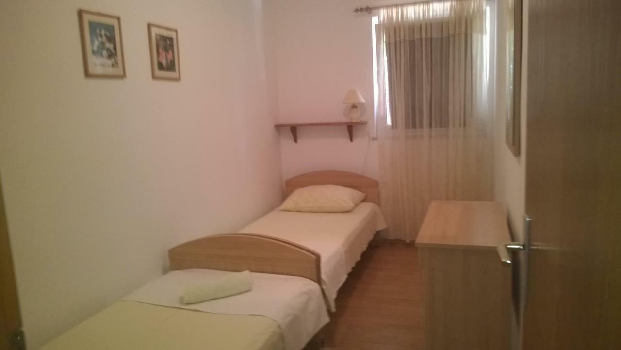 Apartments With A Parking Space Ivan Dolac, Hvar - 15784 المظهر الخارجي الصورة
